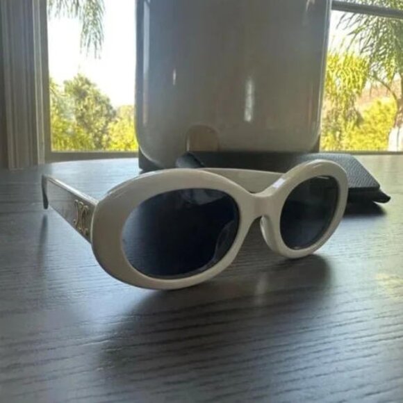 Celine Triomphe CL40194U Sunglasses - Like New with Original Box & Dust Bag - Picture 7 of 9